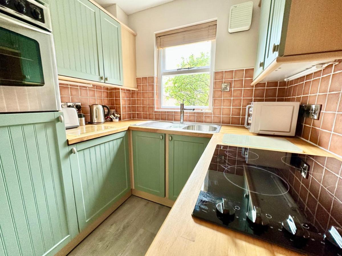 Cherry Blossom Cottage Йорк Екстер'єр фото