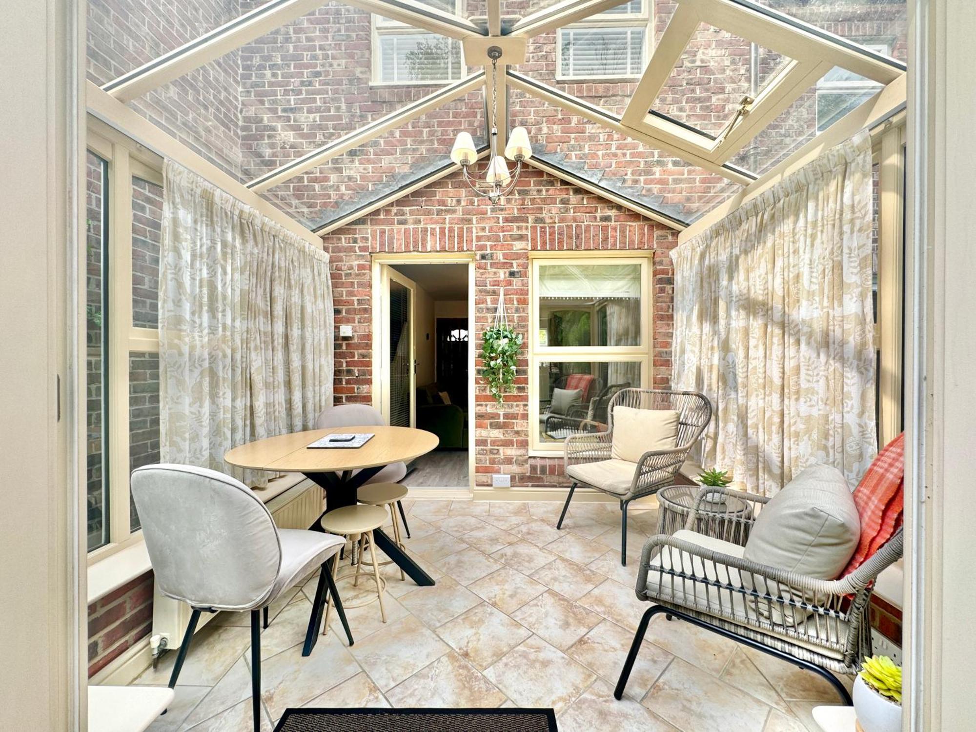 Cherry Blossom Cottage Йорк Екстер'єр фото